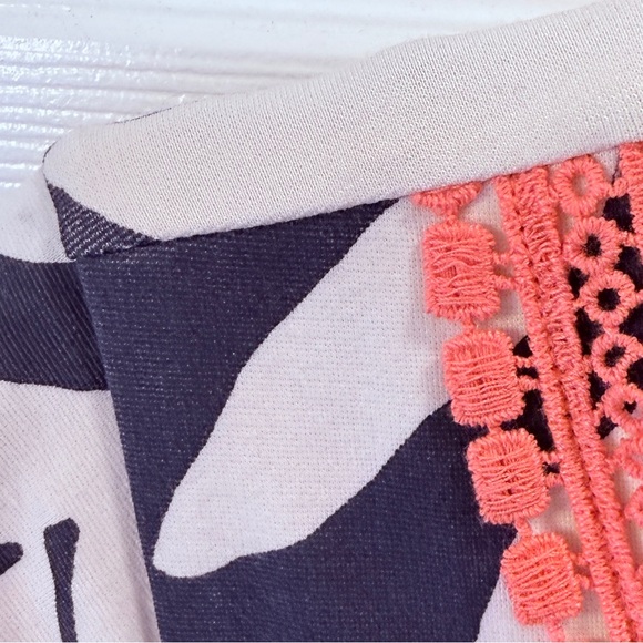 Lilly Pulitzer Briella Knit Ponte Dress Johnny B Print - Picture 9 of 11